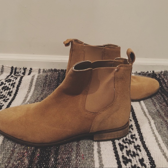 Urban Outfitters Shoes - Urban Outfitters brown suede booties